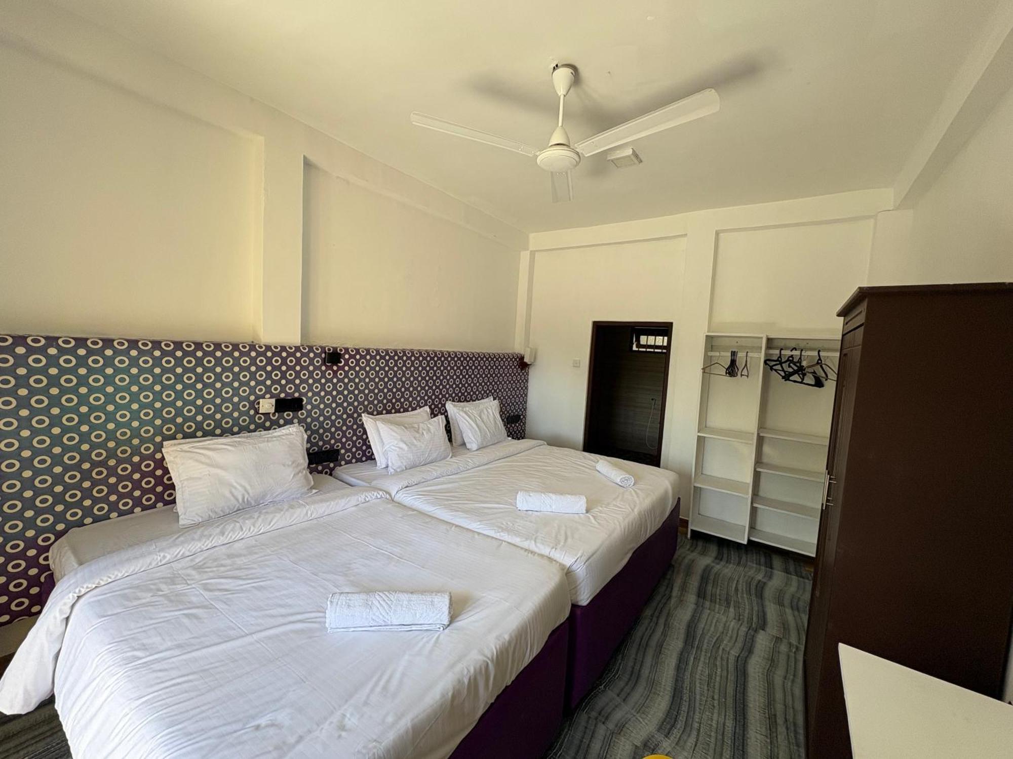 Wake N Flow, Weligama Ngoại thất bức ảnh