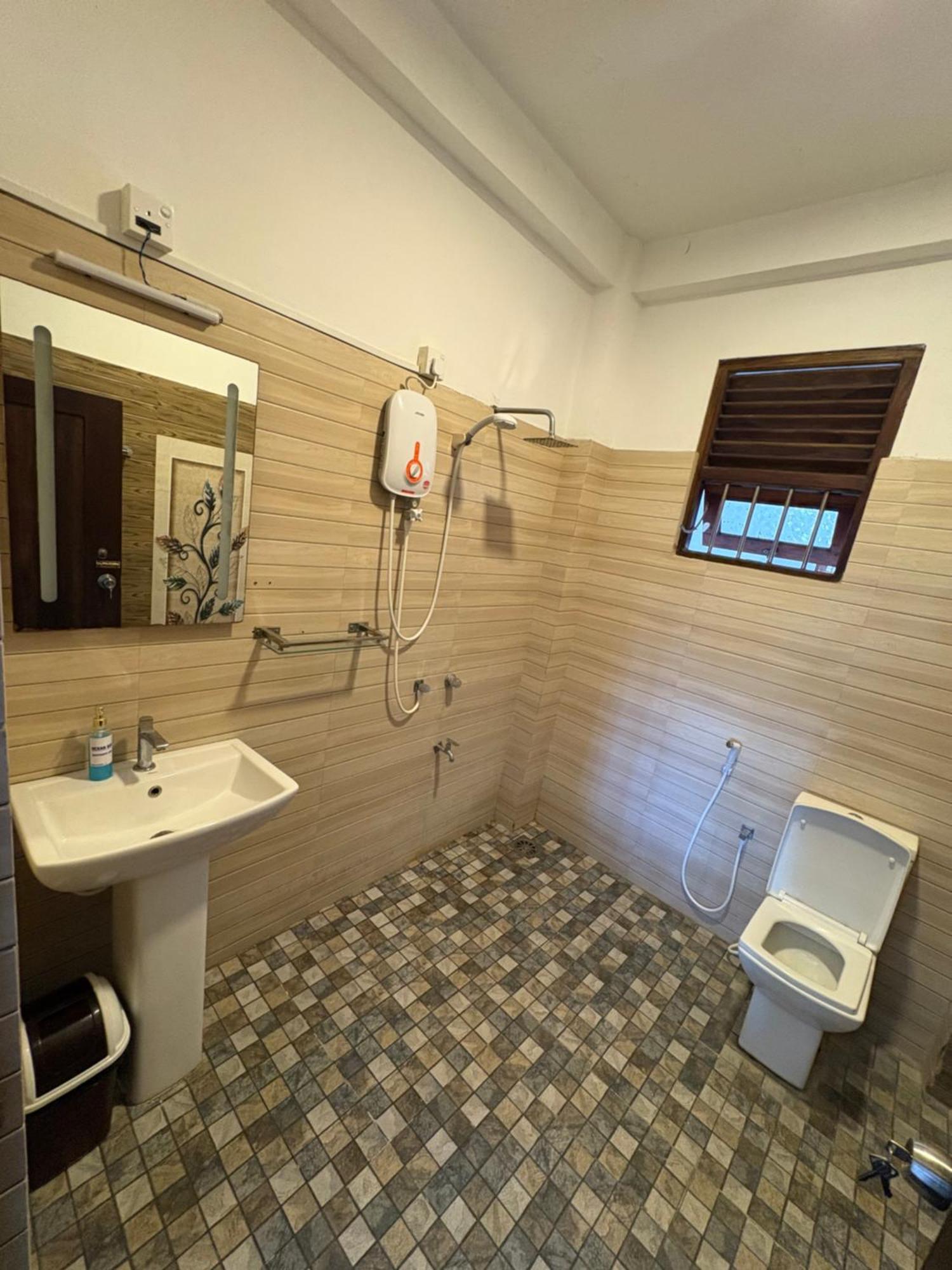 Wake N Flow, Weligama Phòng bức ảnh