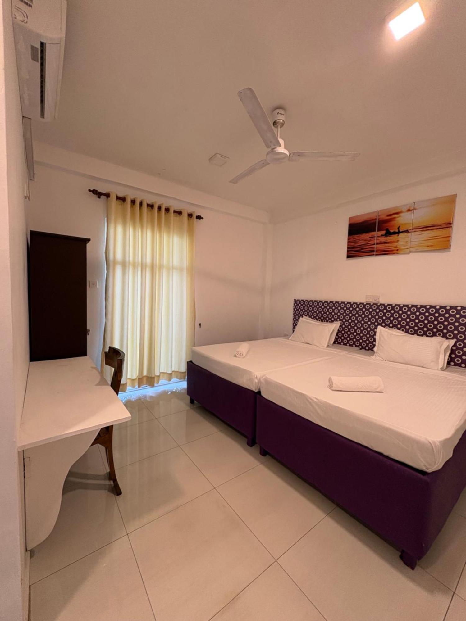 Wake N Flow, Weligama Ngoại thất bức ảnh