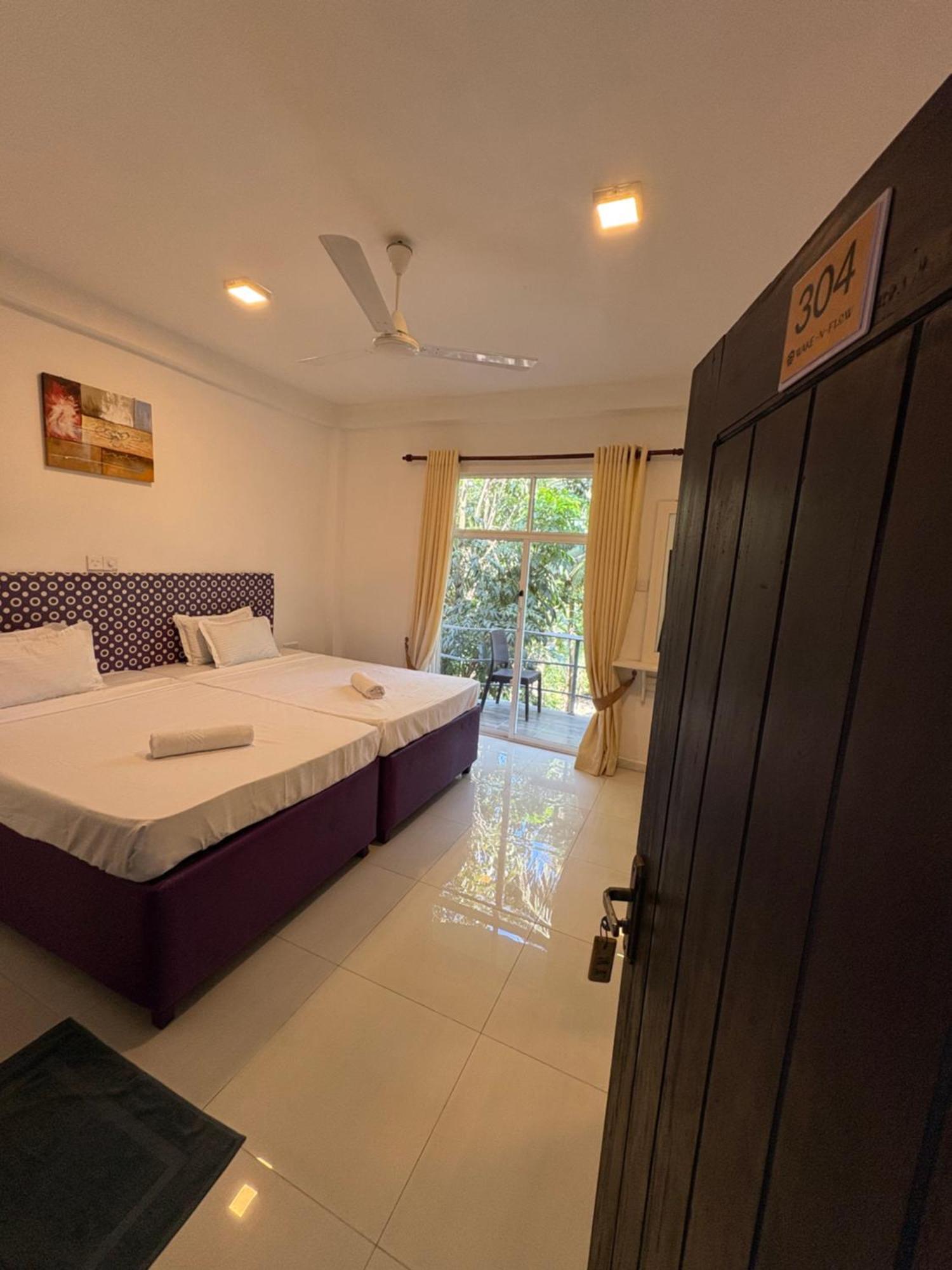 Wake N Flow, Weligama Ngoại thất bức ảnh